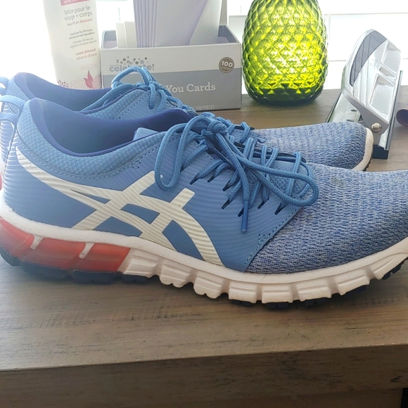 Asics tennis shoes - Picture 5 of 5